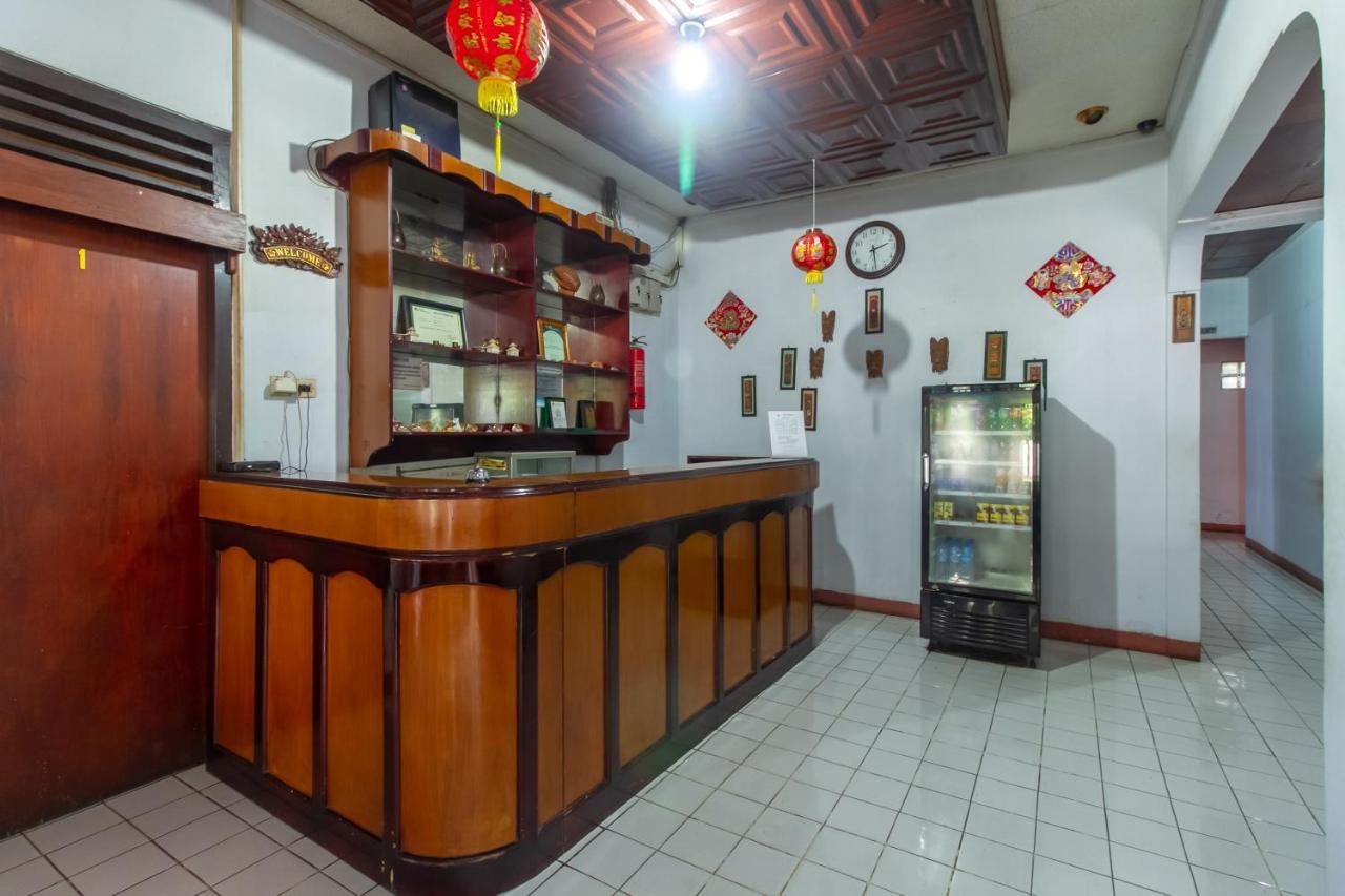 Reddoorz At Jalan Babepalar Rike Manado Hotel Екстериор снимка
